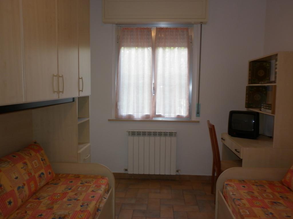 Villa Jolanda Fratte Rosa Ruang foto